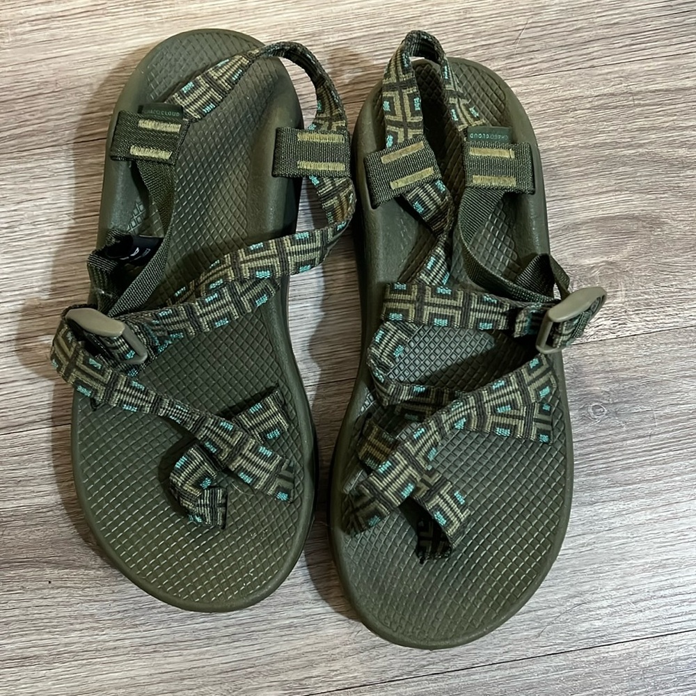 Mens Chaco Sandals Size 11 Green